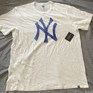 Lightweight Yankees T Shirt. New With Tags!